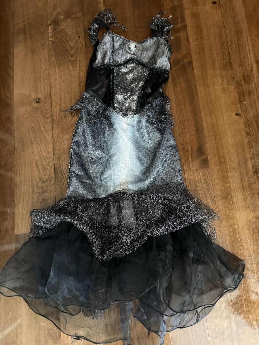 Girls size M corpse bride costume
