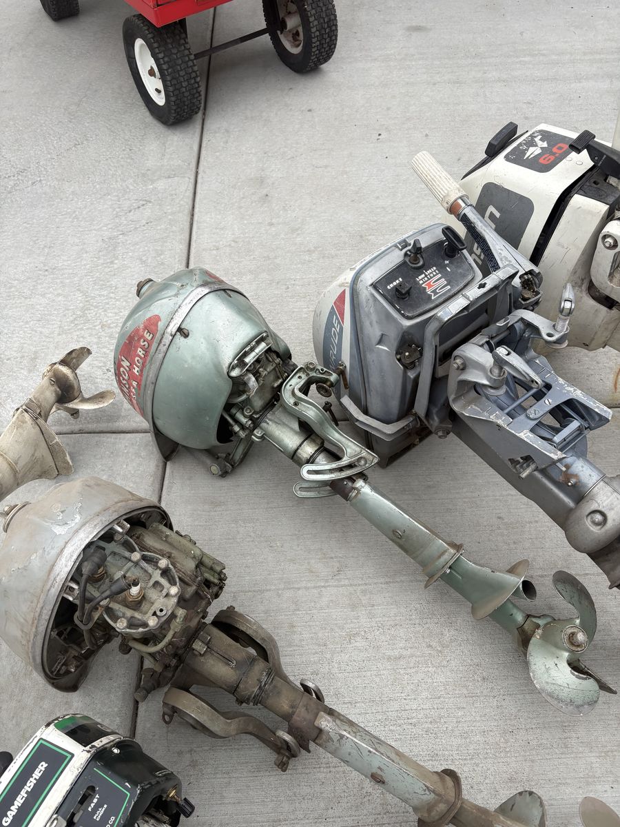 Gas trolling motors ( 6 motors all 2 stroke )