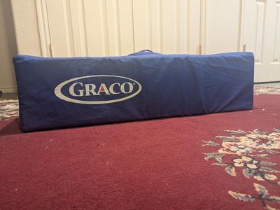 Graco Pack 'n Play Playard with Bug/Butterfly Mat - Portable & Foldable Playpen