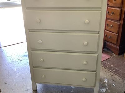 White 5 Drawer Dresser