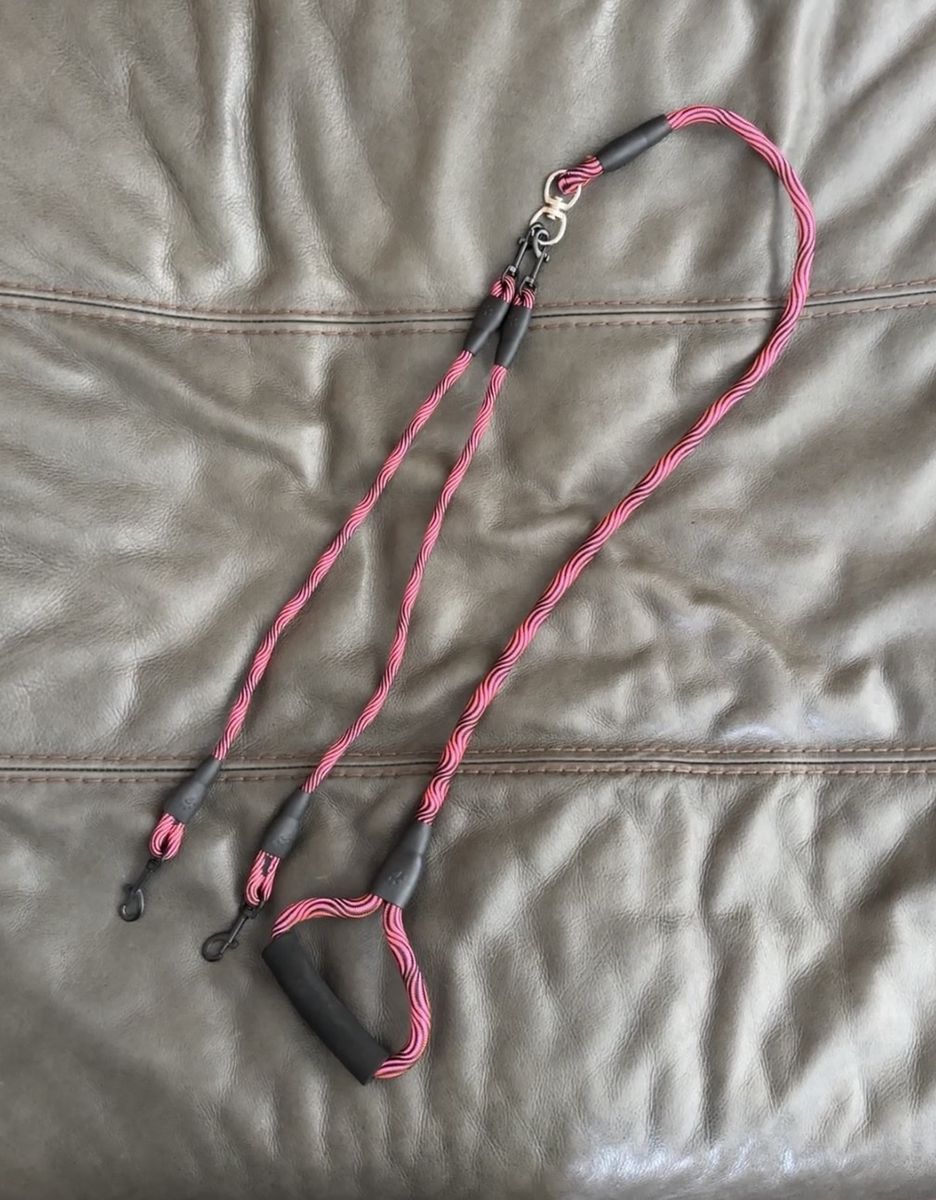 New No-Tangle Dual Dog Leash With Swivel & Padded Handle- Pink & Black