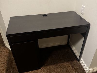 Small Desk for bedroom
