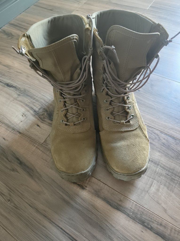 Rocky S2V tactical boots