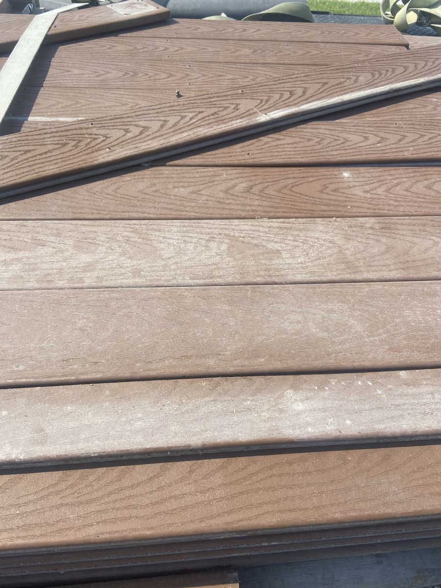 Used Trex decking Trex select saddle (450sq feet.)
