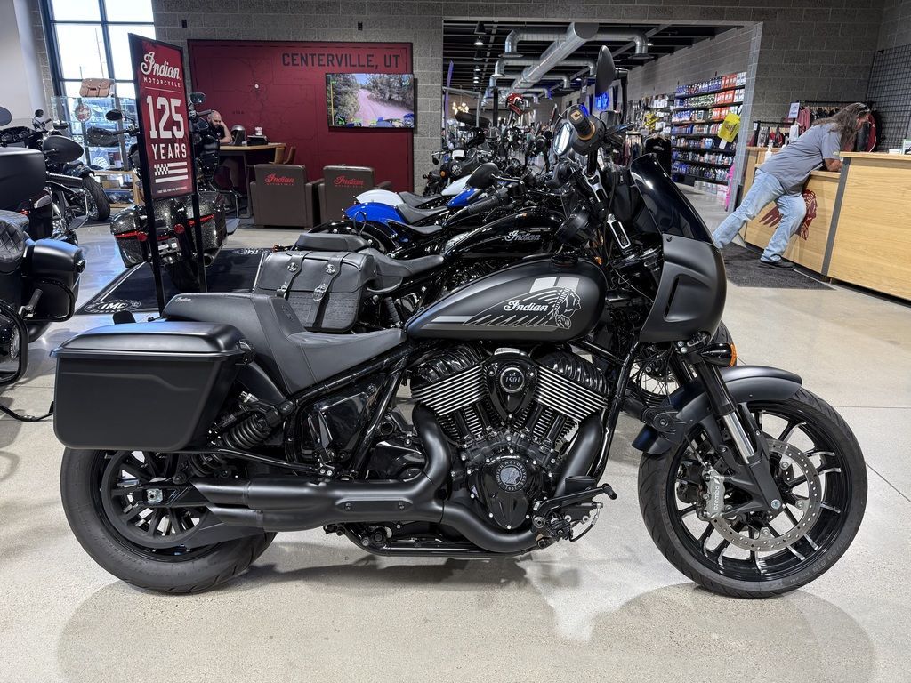 2025 Indian Motorcycle® Sport Chief RT Black Smoke