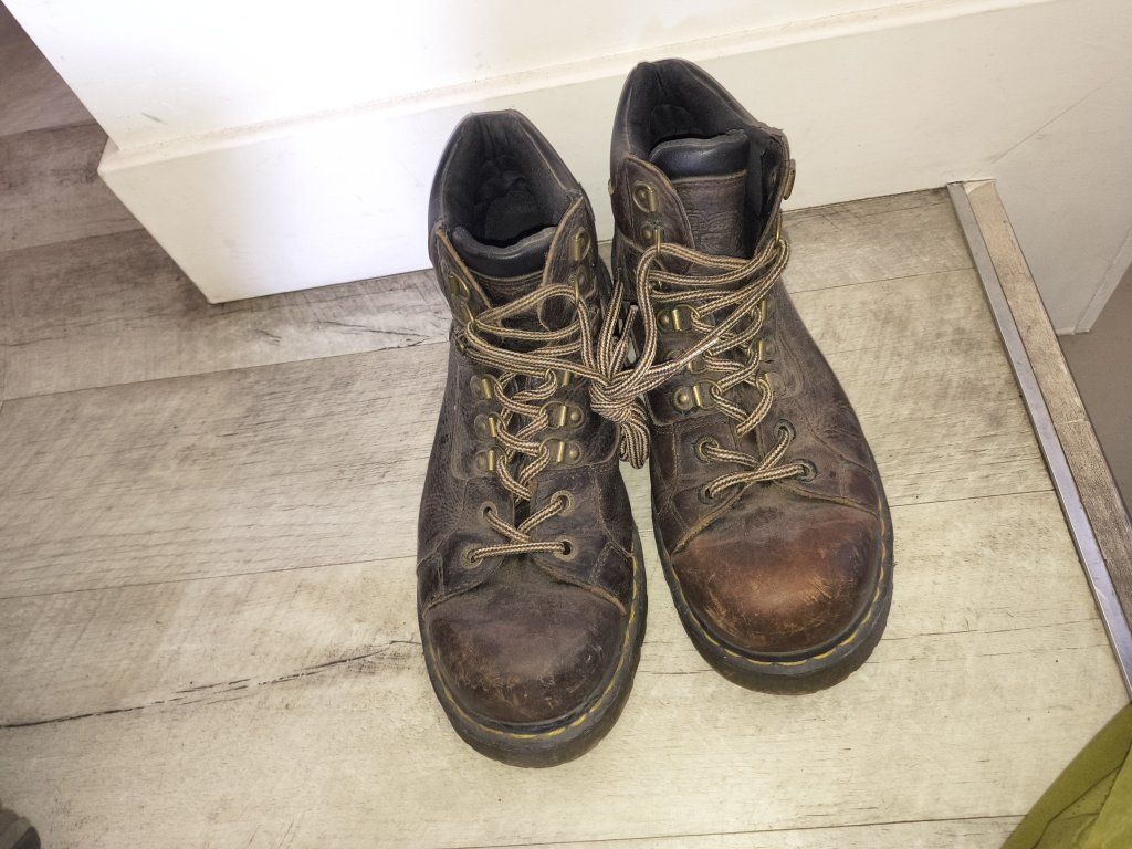Dr. Martens Men's Brown Leather Boots - US Size 10