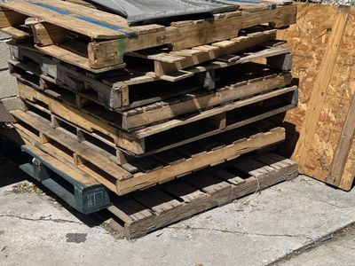 Free wood pallets!