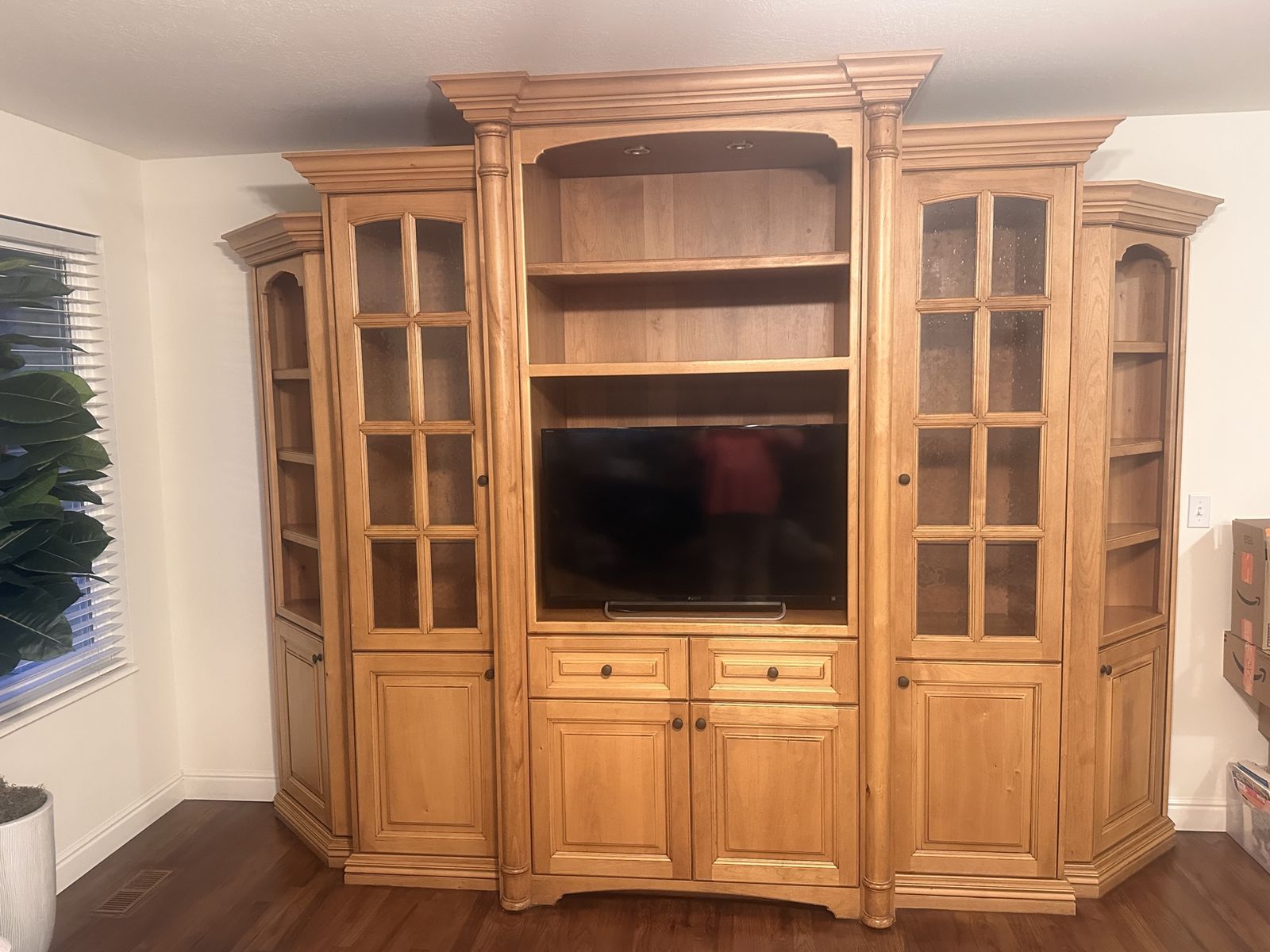 Built In Solid Wood Cabinet