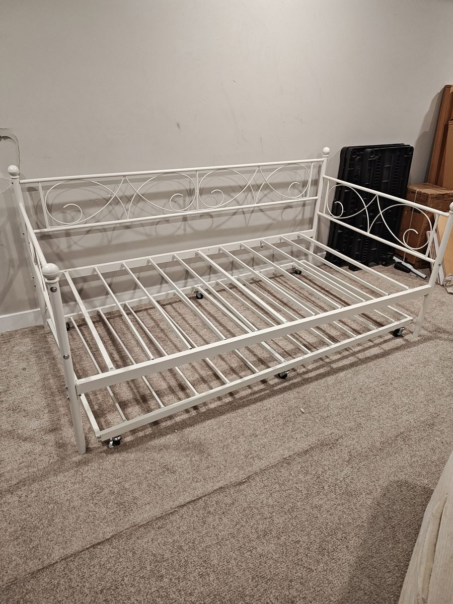Twin Daybed with Trundle