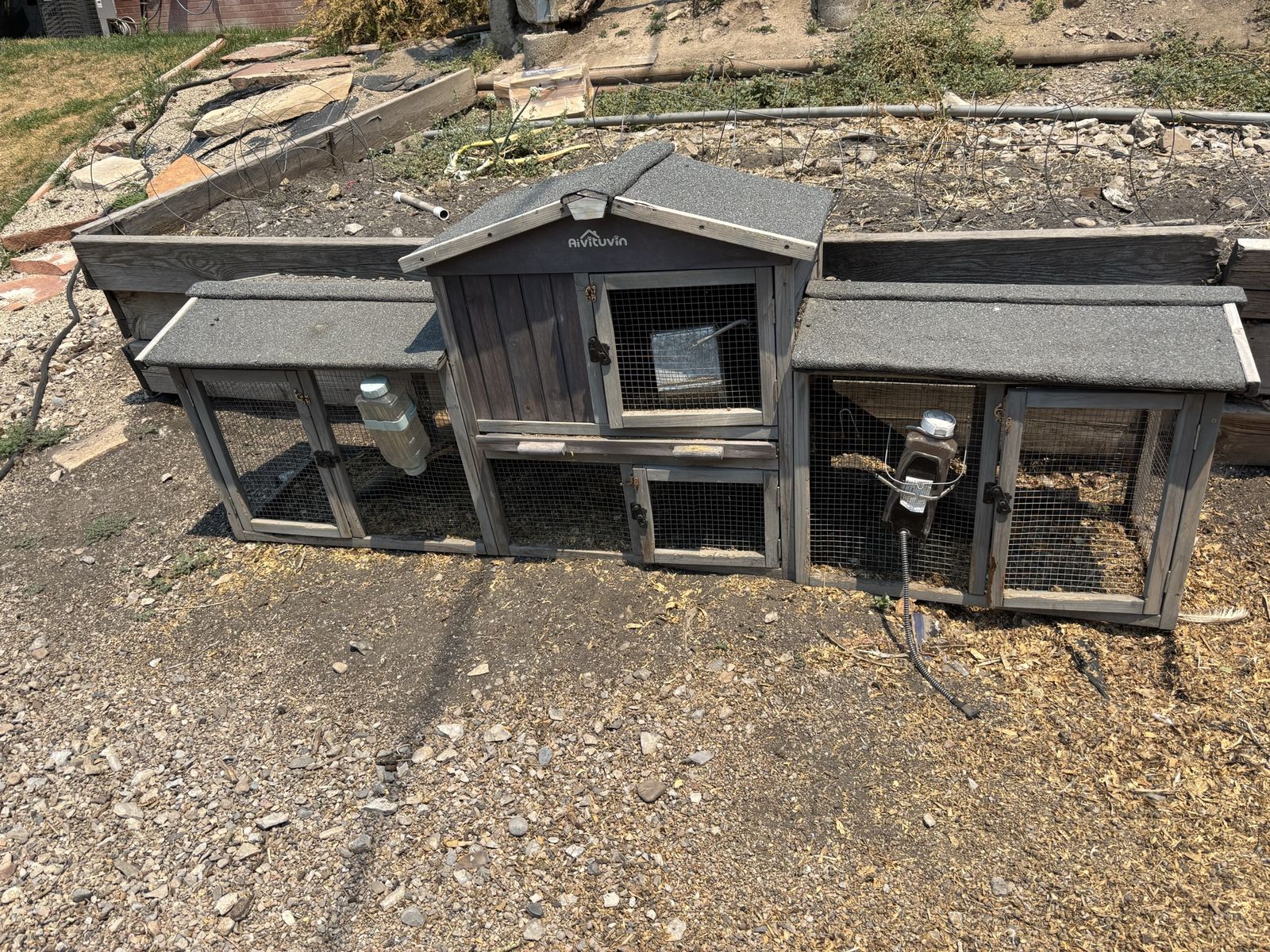 Rabbit hutch