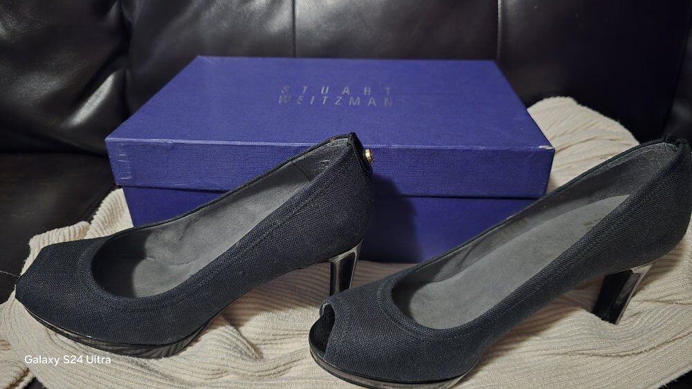 Stuart Weitzman open toe black suede heels sz6.5