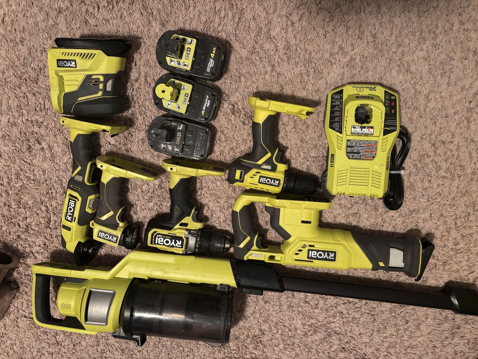 Really nice 11 piece Ryobi tool set in amazing condition
