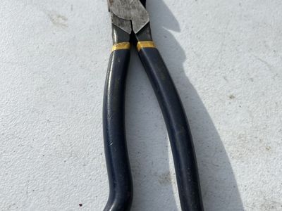 Diagonal Cutting Pliers