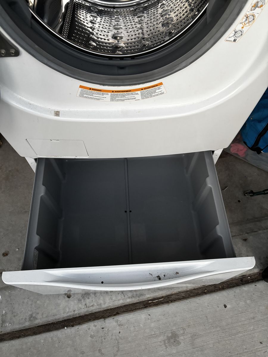 Main image 6