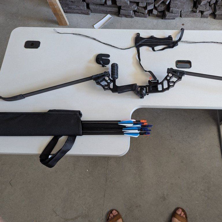 Black Recurve Bow Set with Quiver and Arrows - Right Handed Archery Equipment