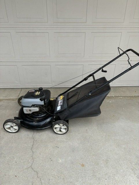 Yard Machines 6 HP Lawnmower with 21" deck