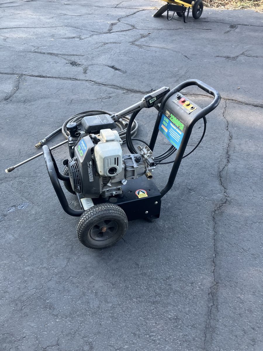 Honda Pressure Washer 2200 PSI 2.5 GPM