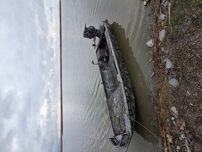 Uncle J Custom Duck Mud Boat 18 54