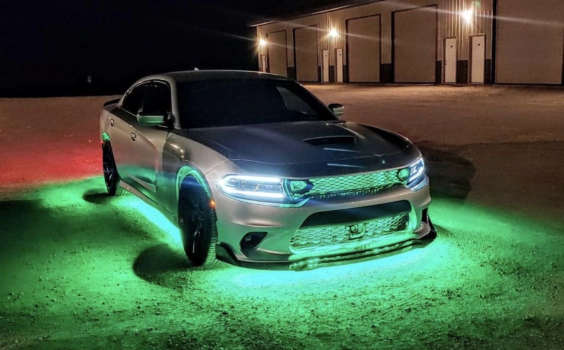 Heise chasing RGB LED Underglow Lighting Kit for Cars and Trucks - Multi-Color