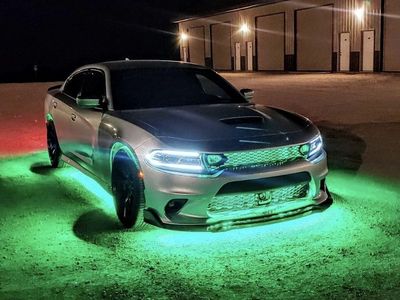 Heise chasing RGB LED Underglow Lighting Kit for Cars and Trucks - Multi-Color