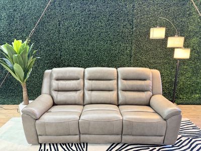 LEATHER POWER RECLINING SOFA – CLOUDZERO COMFORT – NEW WITH TAG