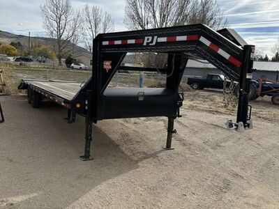 2021 PJ Trailer 25+5 Gooseneck Monster Ramps