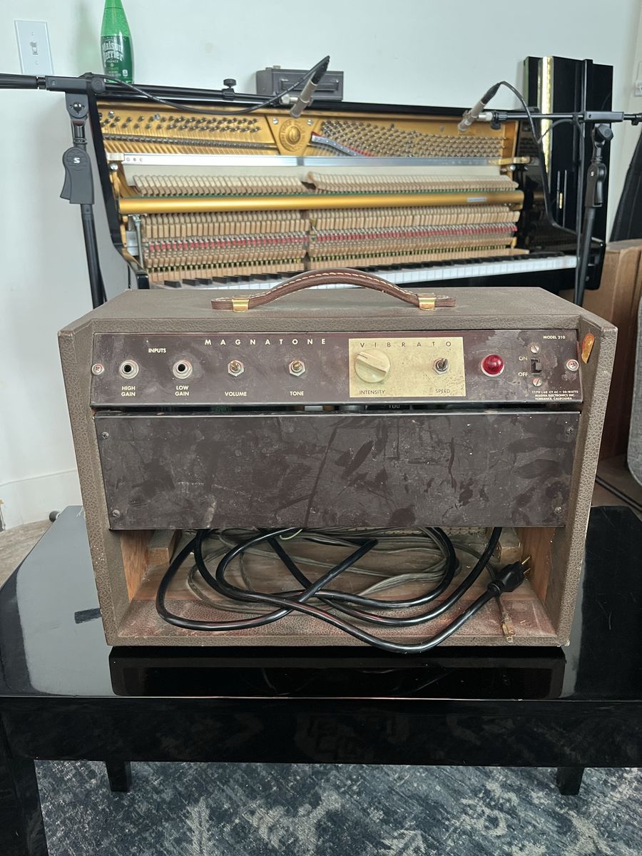 Main image 6