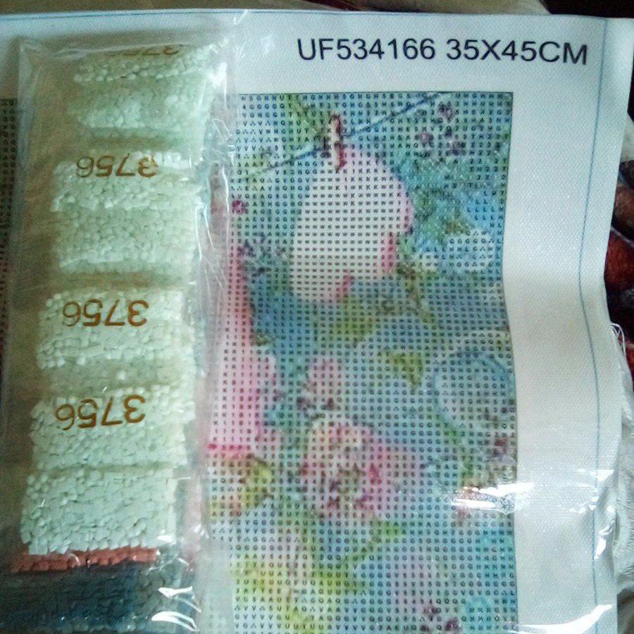 Diamond Painting Kit Brand New UF534166 35X45cm, Unfinished "Girl in a bubble bath" Floral Pattern with Beads & tools.