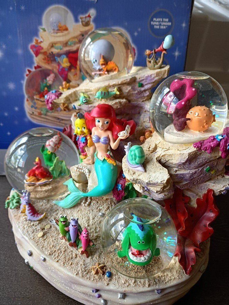 Disney Little Mermaid Globe
