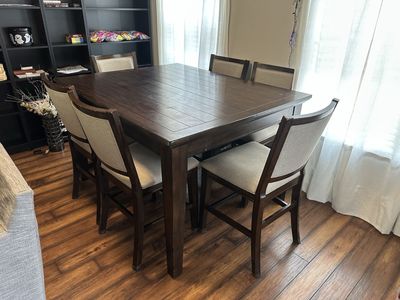 Sturdy and solid Table and 6 chairs