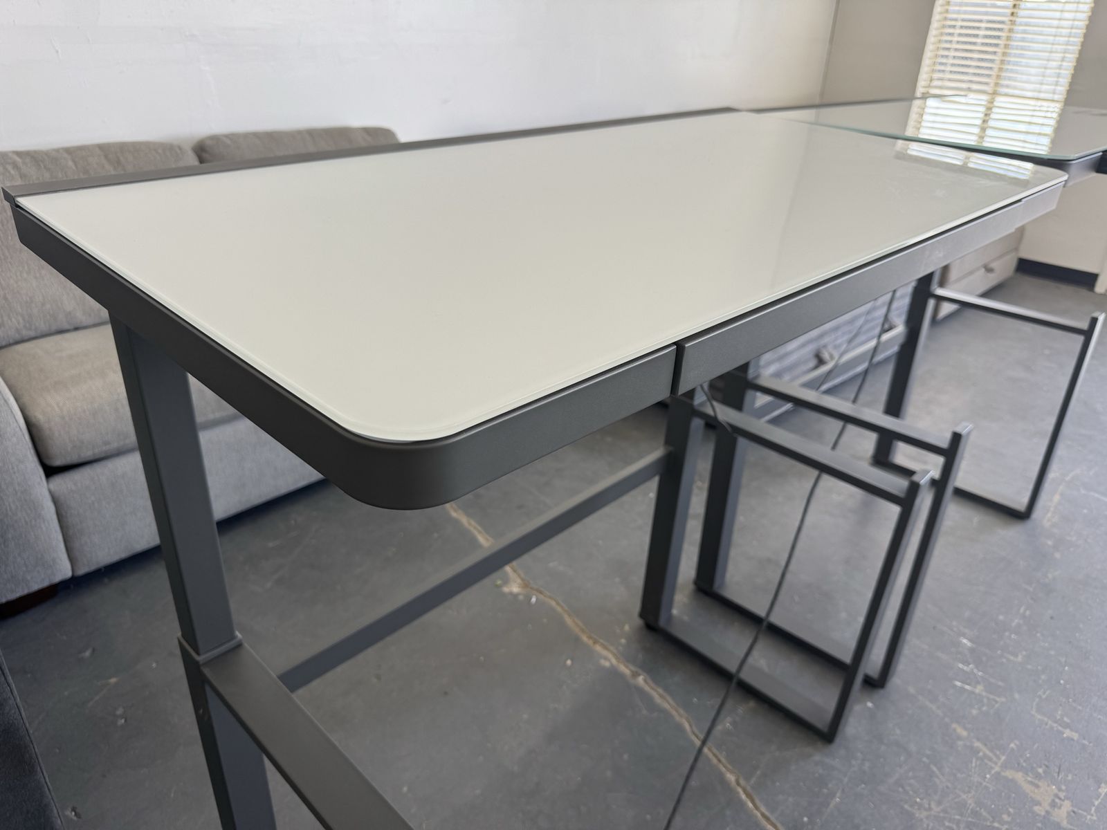 Main image 9