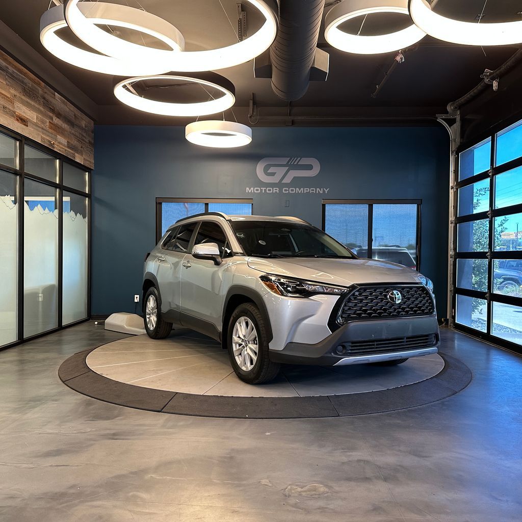 2023 Toyota Corolla Cross LE