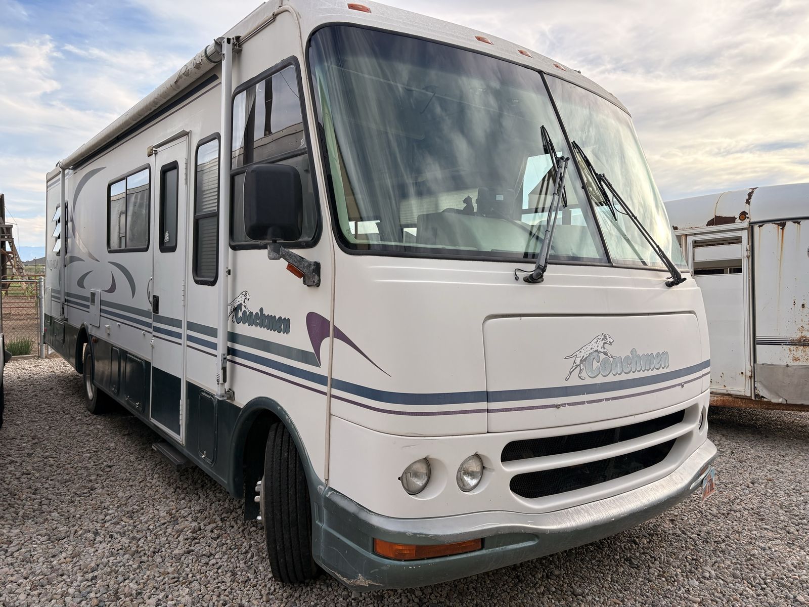2008 Coachmen RV Workhorse 8.1 V8 - GREAT!