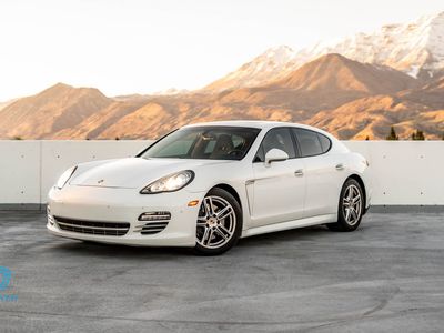 2013 Porsche Panamera 4 Platinum Edition