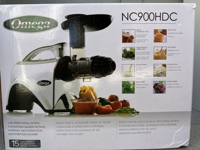 Omega NC900HDC Cold Press Juicer - New in Box