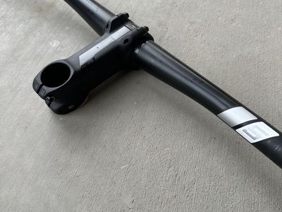 ENVE M5 MTB Handlebars and Synchros 90 mm Stem
