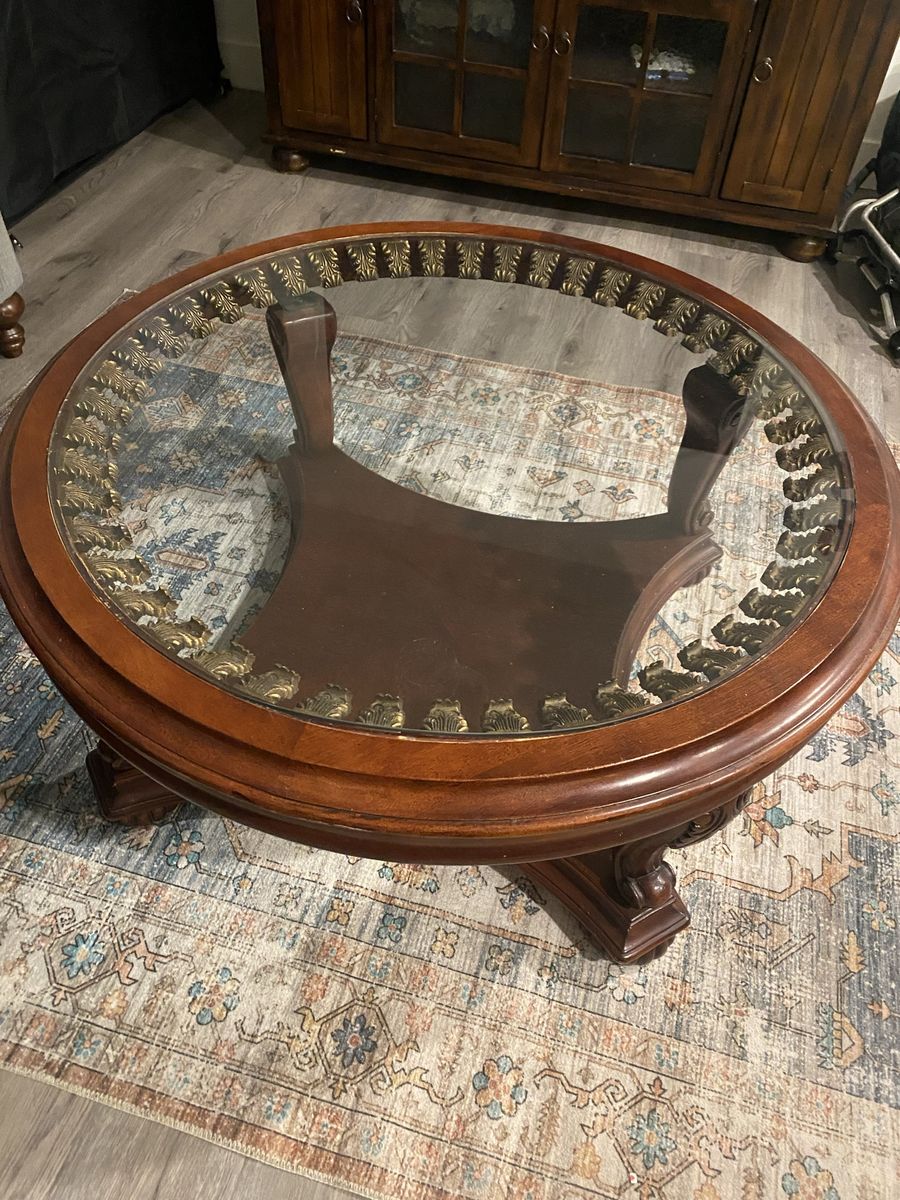 Two nice end tables and coffee table