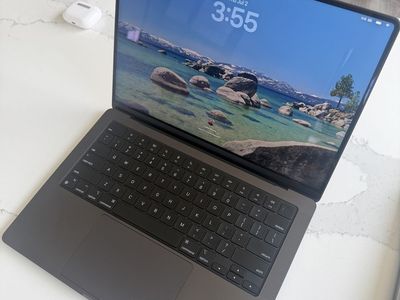 MacBook Pro M4 2024