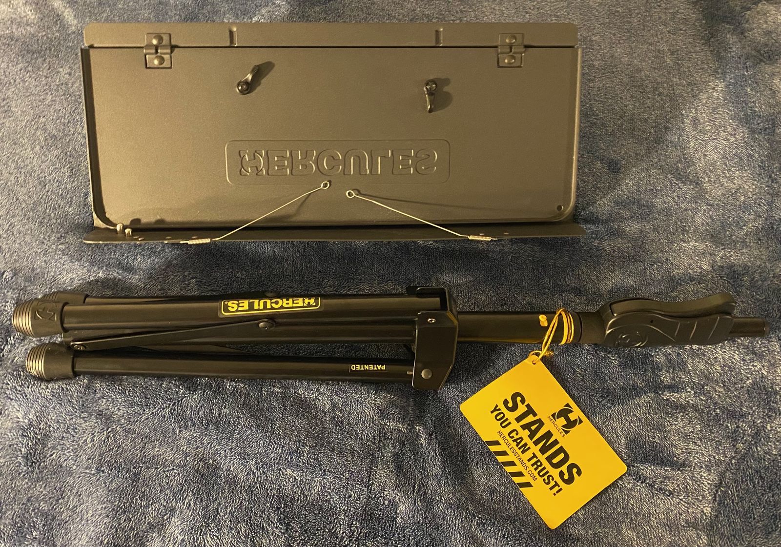 Like New Hercules Adjustable Music stand
