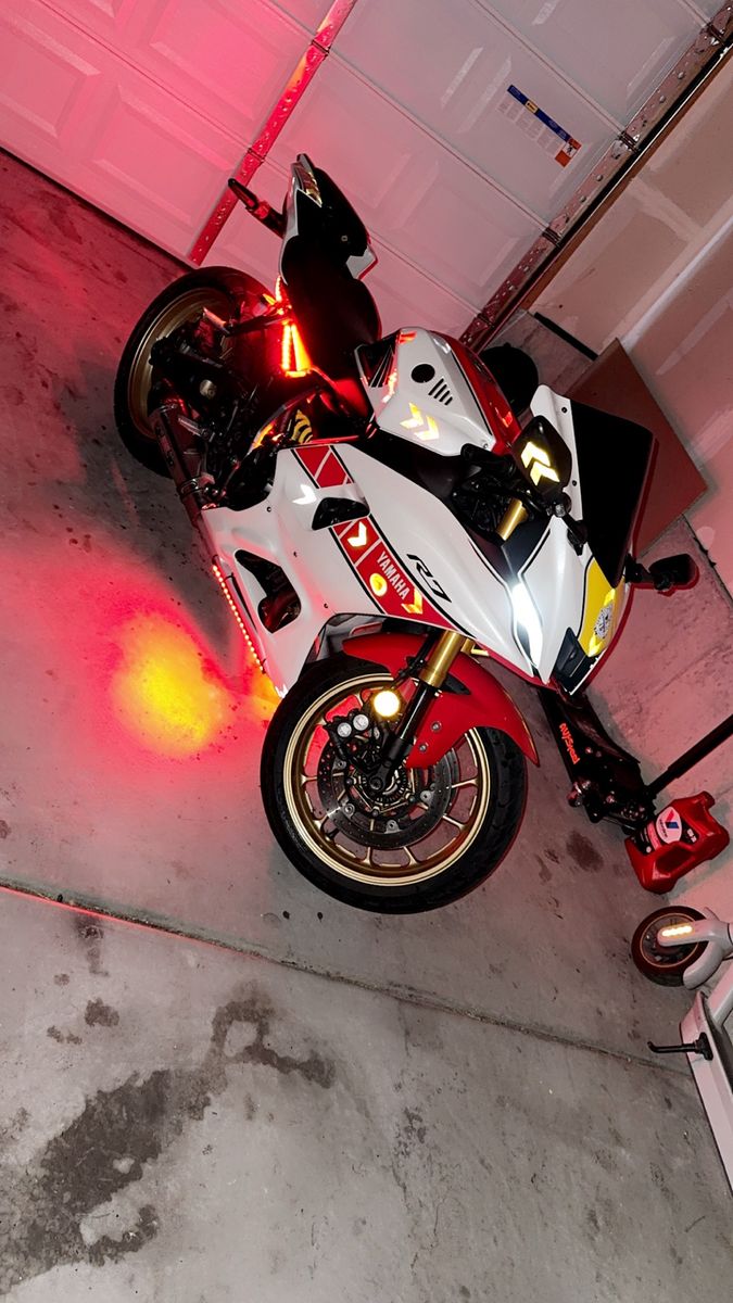 2022 Yamaha R7