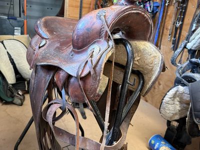 Saddle