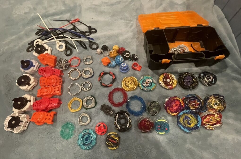 Beyblade Bundle With Carrying Case
