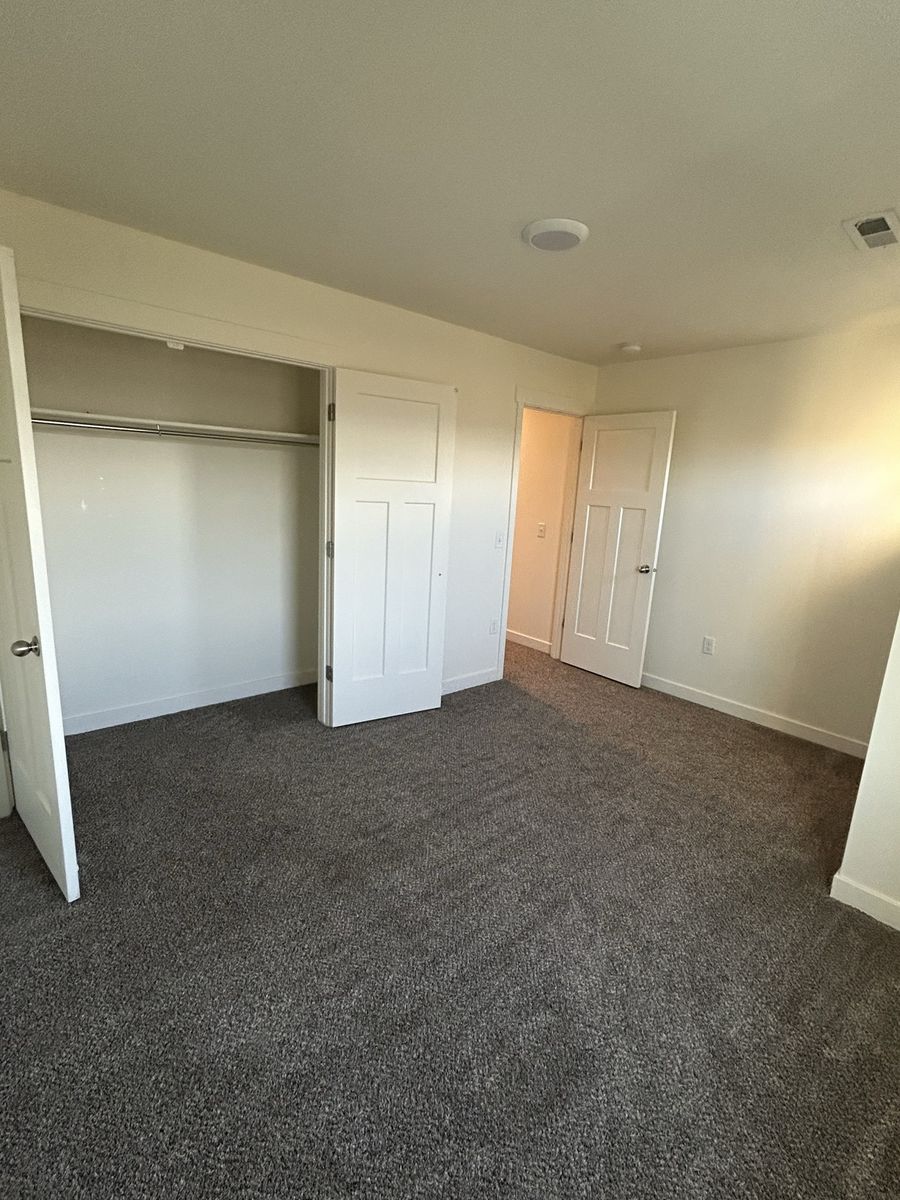 Room for Rent in Magna Area *Females only 
