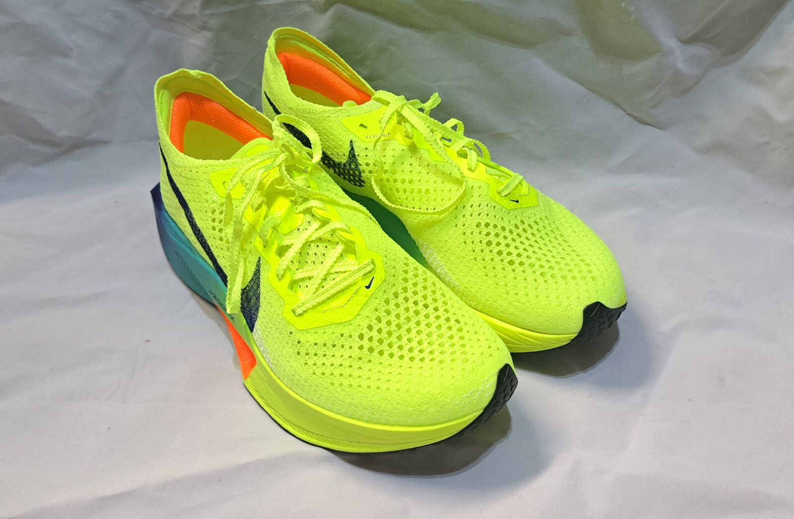 NEW Women’s Size 10 Men’s Size 8.5 Nike VaporFly 3 DV4130-700 Eur 42 Race Shoe