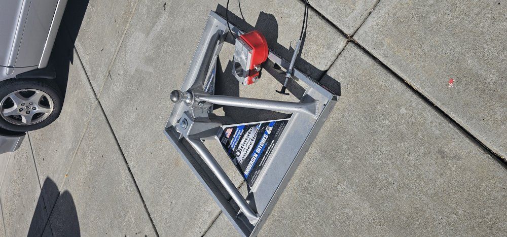 Andersen 5th Wheel Hitch Aluminum