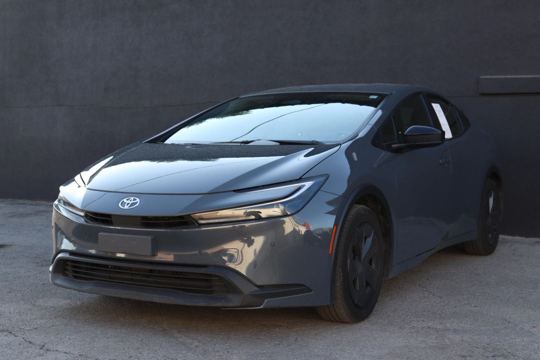 2025 Toyota Prius LE
