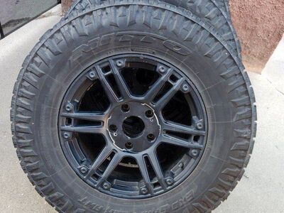  Method Race Wheels MR305 NV 17" - Studded