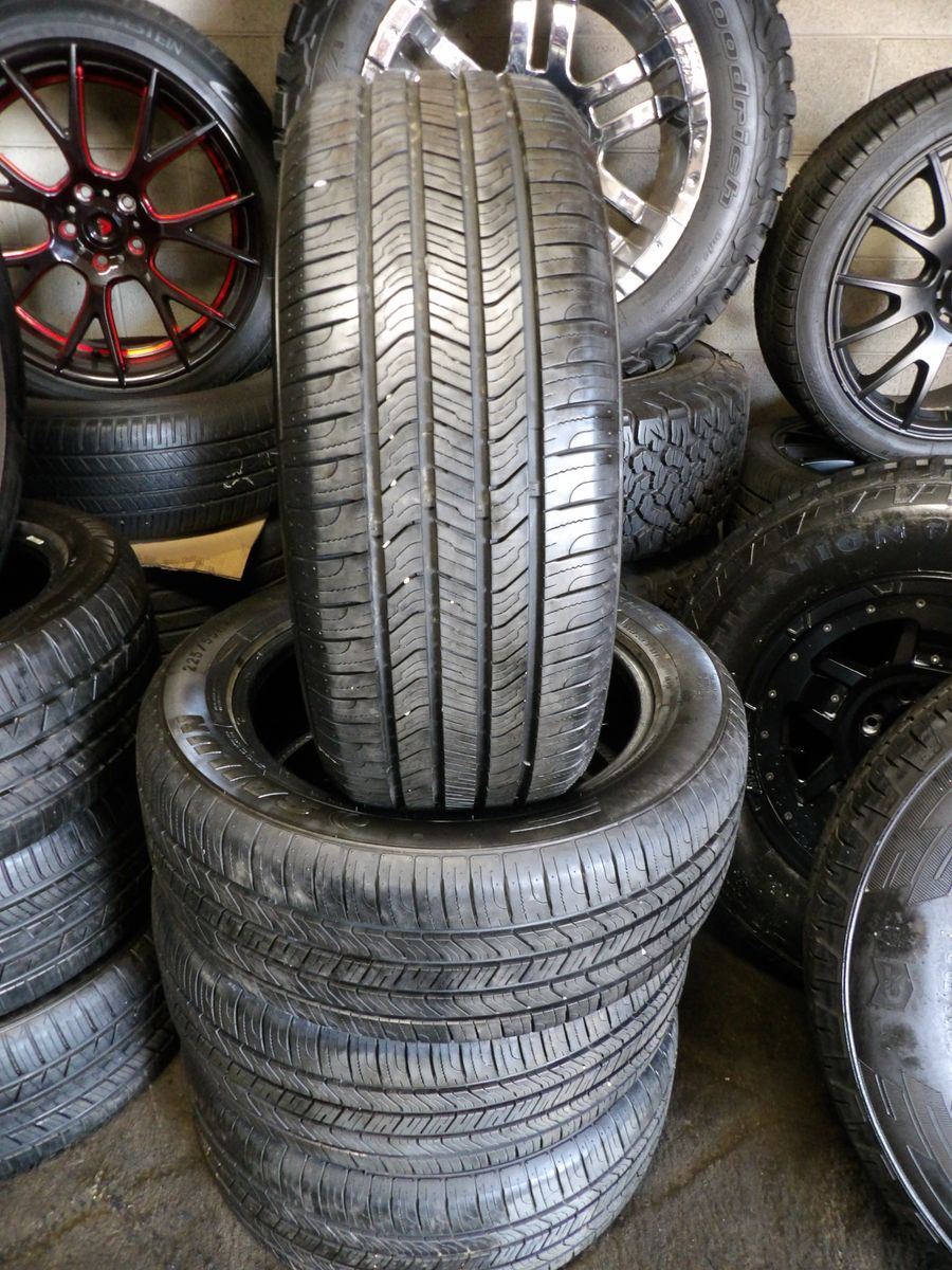 225/55R17 SAILUN ATREZZO SH408 SET OF USED TIRES 