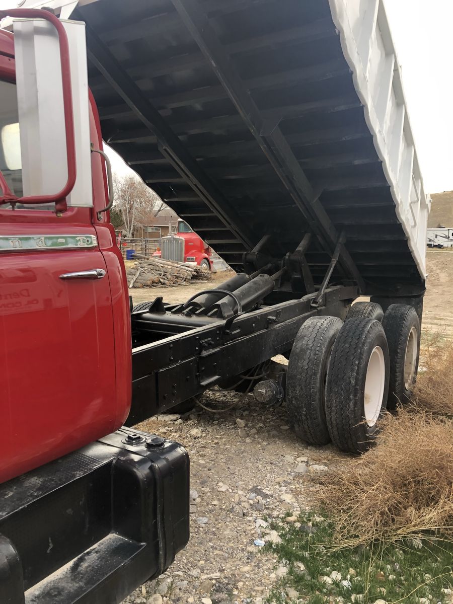 1965 Diamond T working dump truck