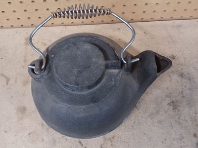 Cast iron kettle for restoration